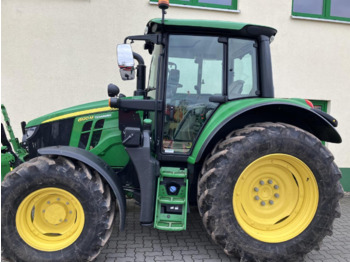 Traktor JOHN DEERE 6120M