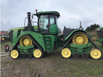 Traktor JOHN DEERE