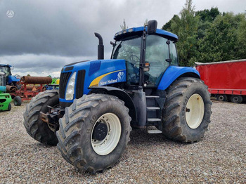 Traktor NEW HOLLAND T8040