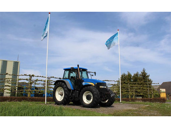 Traktor NEW HOLLAND TM190