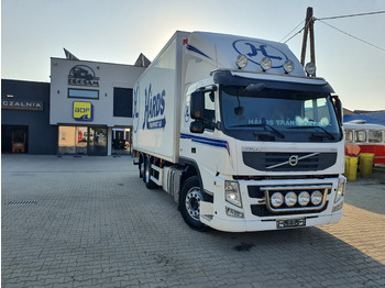 VOLVO FM 330 - Dobozos felépítményű teherautó: 1 kép.