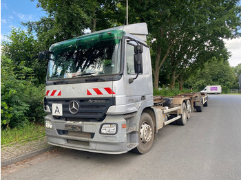 Horgos rakodó teherautó MERCEDES-BENZ