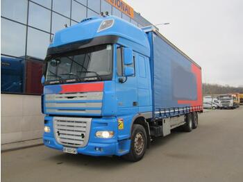 Dobozos felépítményű teherautó DAF XF 105 410