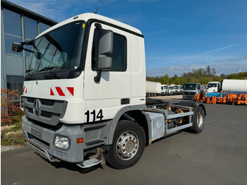 Alvaz teherautó MERCEDES-BENZ Actros 1832