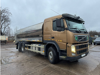 Tartályos teherautó VOLVO FM 450