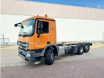 Horgos rakodó teherautó MERCEDES-BENZ Actros 2541