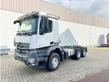 Billenőplatós teherautó MERCEDES-BENZ Arocs 2642