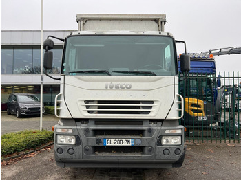 Ponyvás teherautó Iveco STRALIS 270 - 19T - BACHER RIDELLES - HAYON - BOX 6.50M: 3 kép.