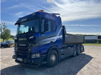 Horgos rakodó teherautó SCANIA R 580