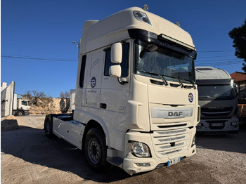 Nyergesvontató DAF XF 460