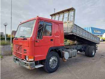 Billenőplatós teherautó VOLVO FL10