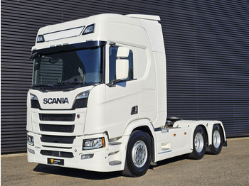 Nyergesvontató SCANIA R 580