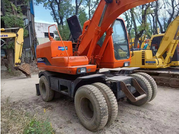 Gumikerekes kotró DOOSAN DH150W