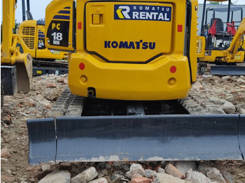 Minikotró Komatsu PC18MR: 2 kép.