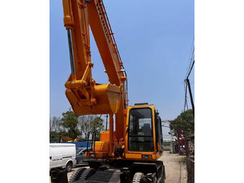 Gumikerekes kotró DOOSAN DH210W-7