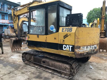 Lánctalpas kotró CATERPILLAR E70B