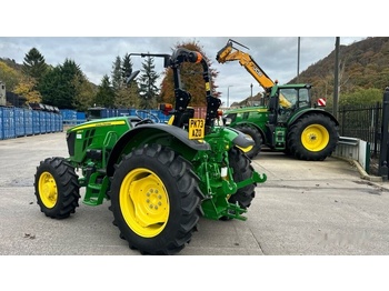 Traktor John Deere 5050E: 3 kép.