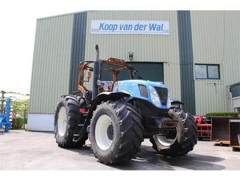 Traktor NEW HOLLAND T7000