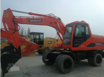 Gumikerekes kotró DOOSAN DH150W-7