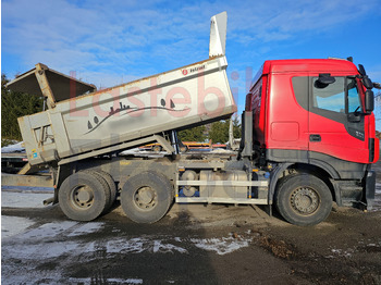 Billenőplatós teherautó IVECO X-WAY