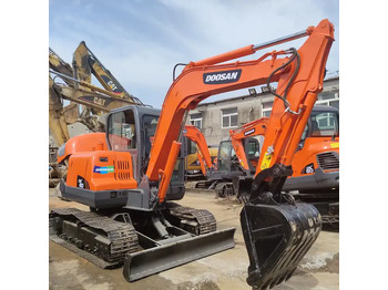 Lánctalpas kotró DOOSAN DX60