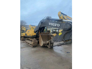 Second hand Volvo excavator in good condition for sale lízing Second hand Volvo excavator in good condition for sale: 4 kép.