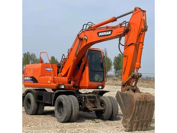 Gumikerekes kotró DOOSAN DH150W-7