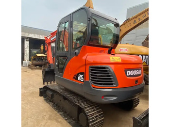 Lánctalpas kotró DOOSAN DX55