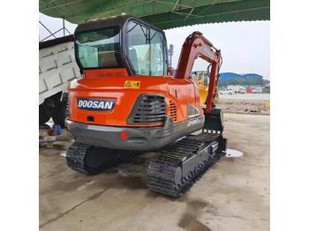 Minikotró DOOSAN DX60-9C