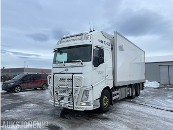 Dobozos felépítményű teherautó VOLVO FH 540