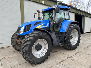 Traktor NEW HOLLAND TVT