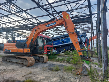 Lánctalpas kotró DOOSAN DX140LC-5: 3 kép.