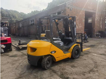 Dízel targonca Excellent Working Condition Second Hand Komatsu FD30 diesel Forklift Used Komatsu FD30 Forklift in Stock: 5 kép.