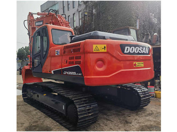 Lánctalpas kotró DOOSAN DX225LC