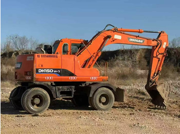 Gumikerekes kotró DOOSAN DH150W-7