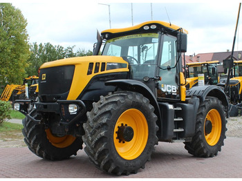 Traktor JCB