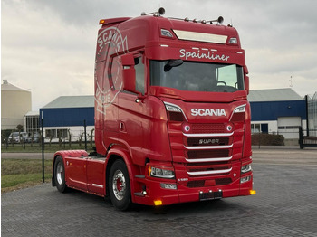 Nyergesvontató SCANIA S 580