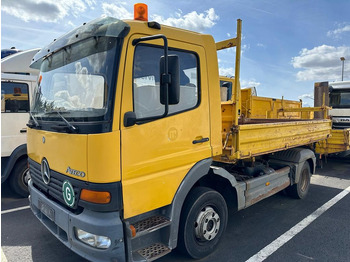 Billenőplatós teherautó MERCEDES-BENZ Atego 823