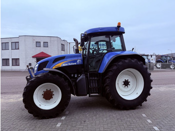 New Holland T7550 CVX lízing New Holland T7550 CVX: 3 kép.