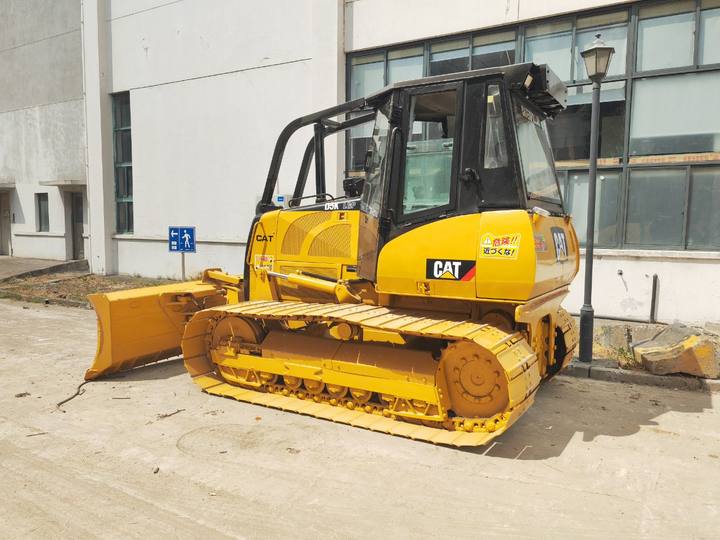 Buldózer CATERPILLAR D5K