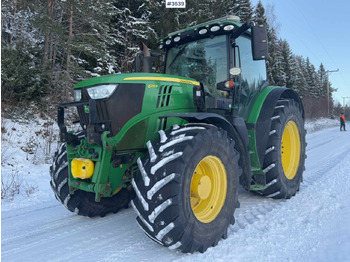 Traktor JOHN DEERE 6215R