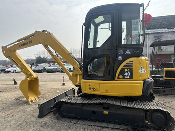 Minikotró KOMATSU PC40