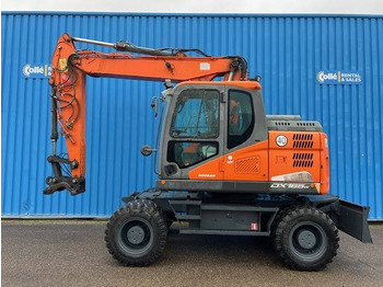 Gumikerekes kotró DOOSAN DX165W