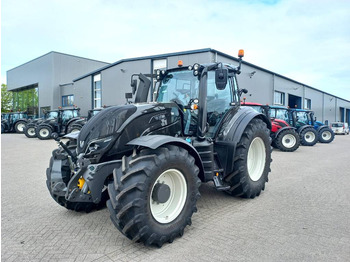 Traktor VALTRA T174