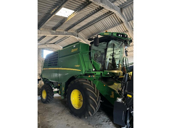 Kombájn JOHN DEERE T560