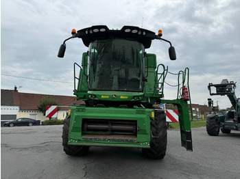 Kombájn JOHN DEERE W540: 2 kép.