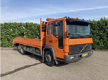 Platós teherautó VOLVO FL