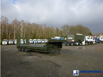 Platós teherautó Broshuis 3-axle semi-lowbed trailer E-2130 / 73 t + ramps: 2 kép.