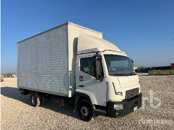 Platós teherautó RENAULT 4x2: 5 kép.