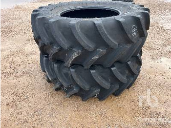 Gumiabroncs FIRESTONE 480/70R30 TL 13 Qte De 2 Pneus Qty Of 2: 4 kép.